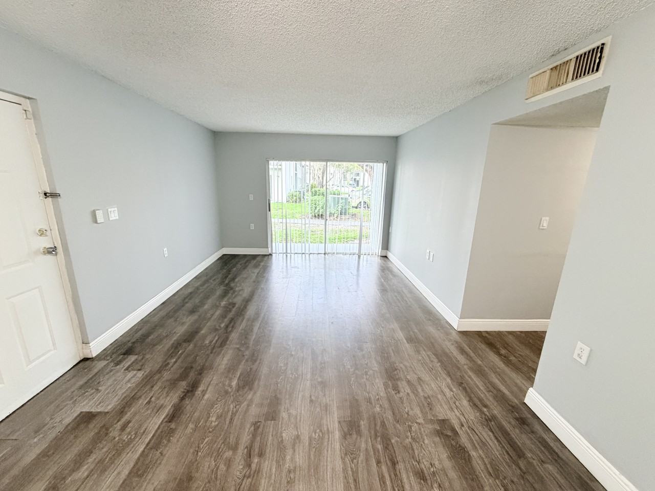 1167 N Benoist Farms Rd #1 - Photo 5 of 21