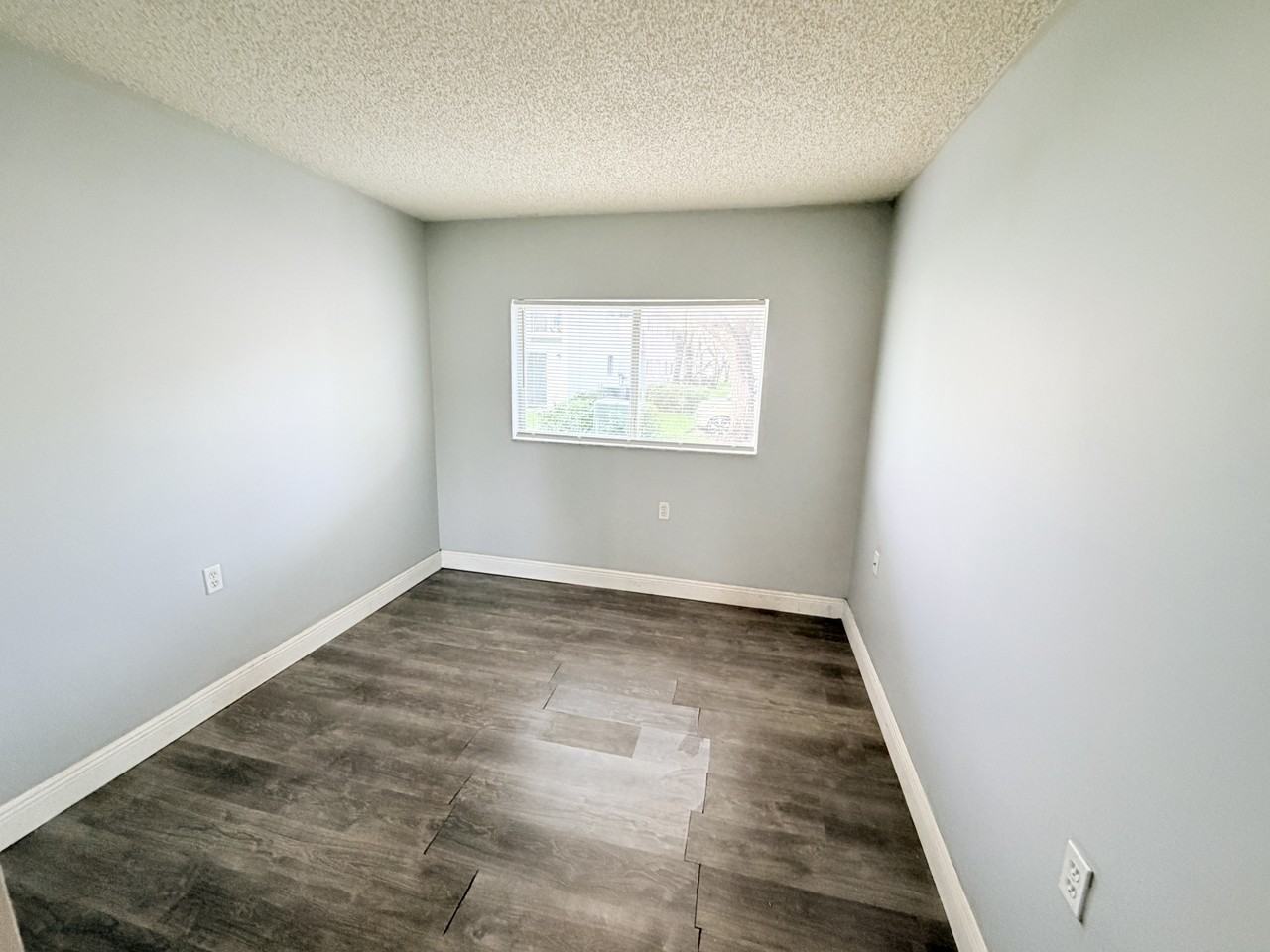 1167 N Benoist Farms Rd #1 - Photo 6 of 21