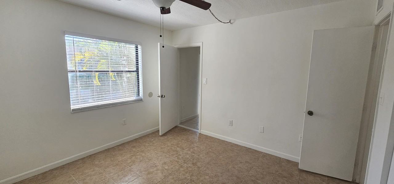 6020 Shakerwood Cir #1 - Photo 4 of 22