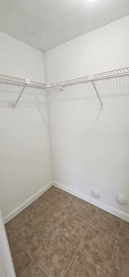 6020 Shakerwood Cir #1 - Photo 5 of 22