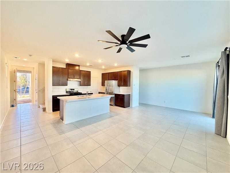 Rivington Ave #1 - Photo 4 of 26