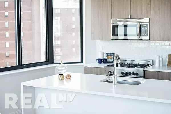 E 94th St #21C - Photo 4 of 11