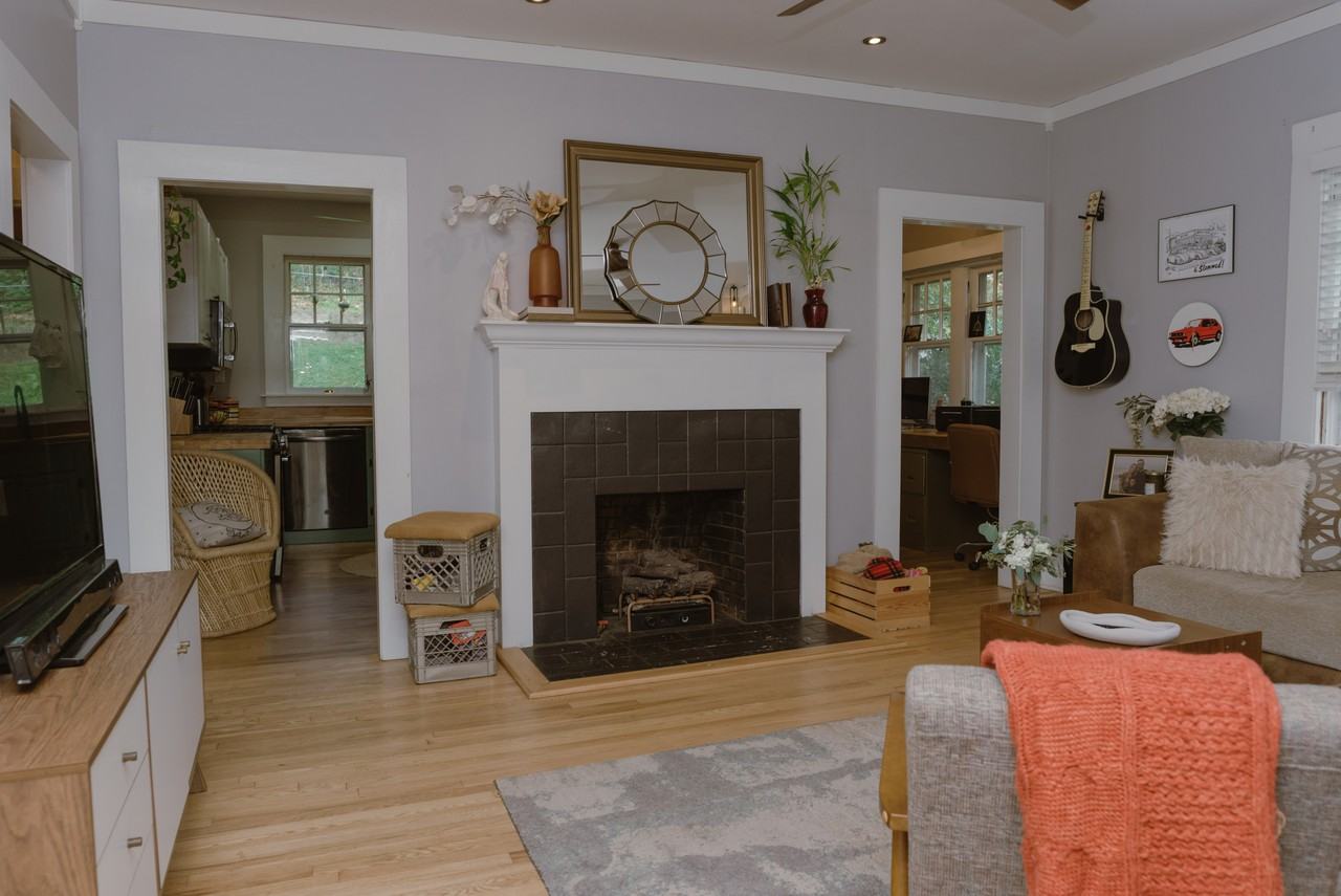 1707 W 43rd St #NA - Photo 3 of 30