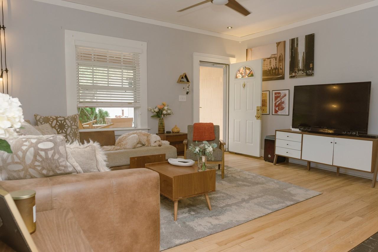 1707 W 43rd St #NA - Photo 4 of 30