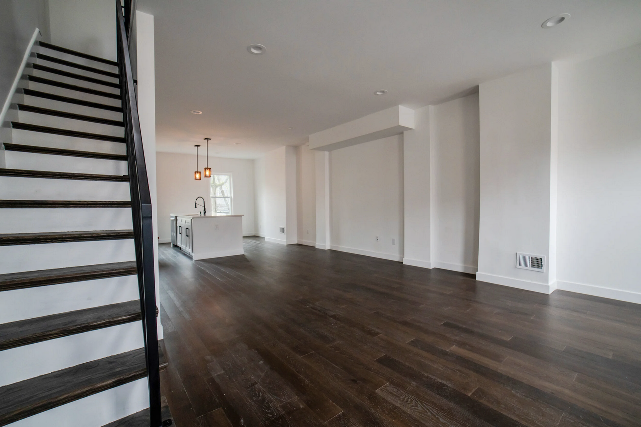 194 Van Horne St #2 - Photo 3 of 28