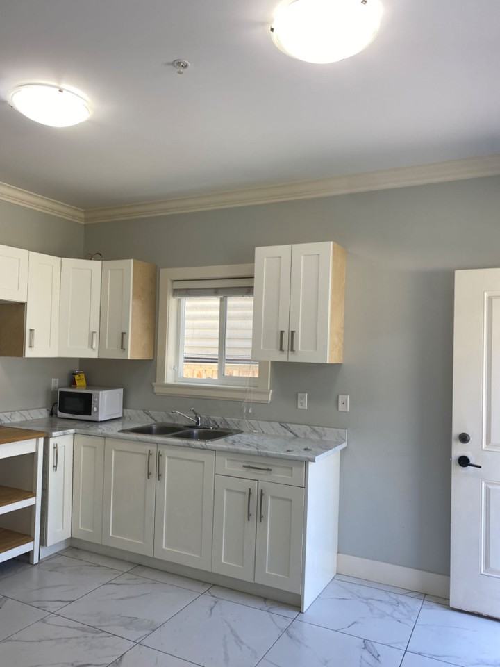 717 61st Ave E - Photo 7 of 40