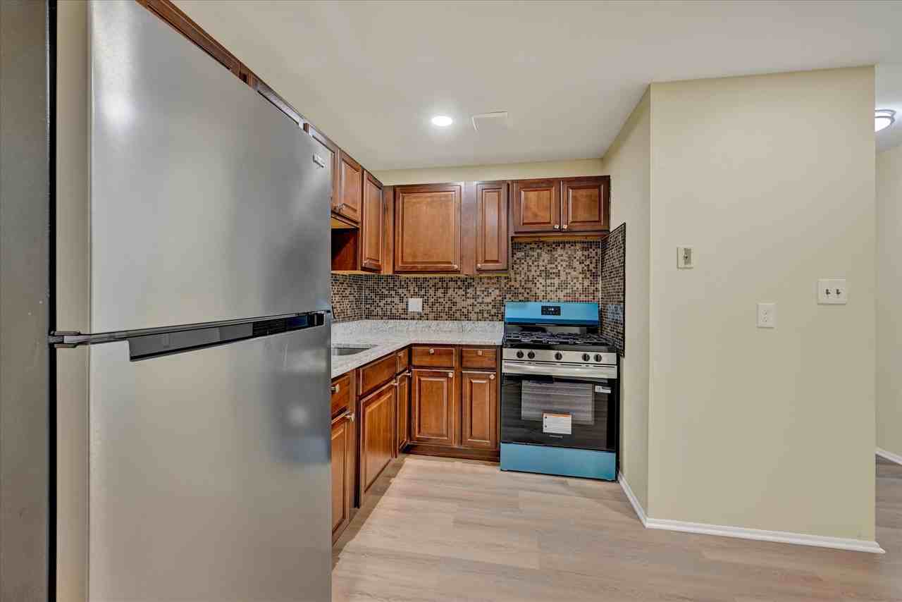 1628 Mcculloh St #1 - Photo 7 of 9