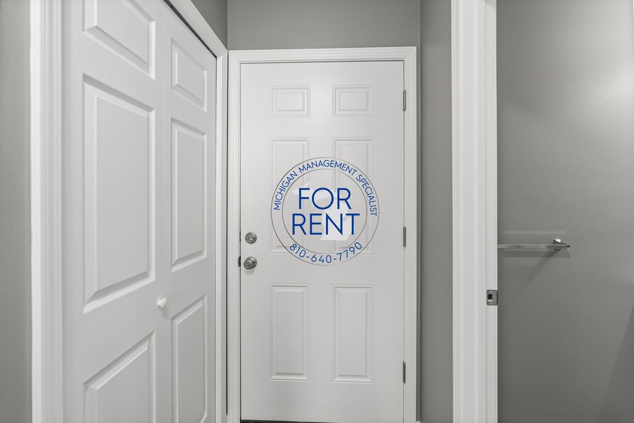 816 Asylum St 816 - 5 #5 - Photo 2 of 35