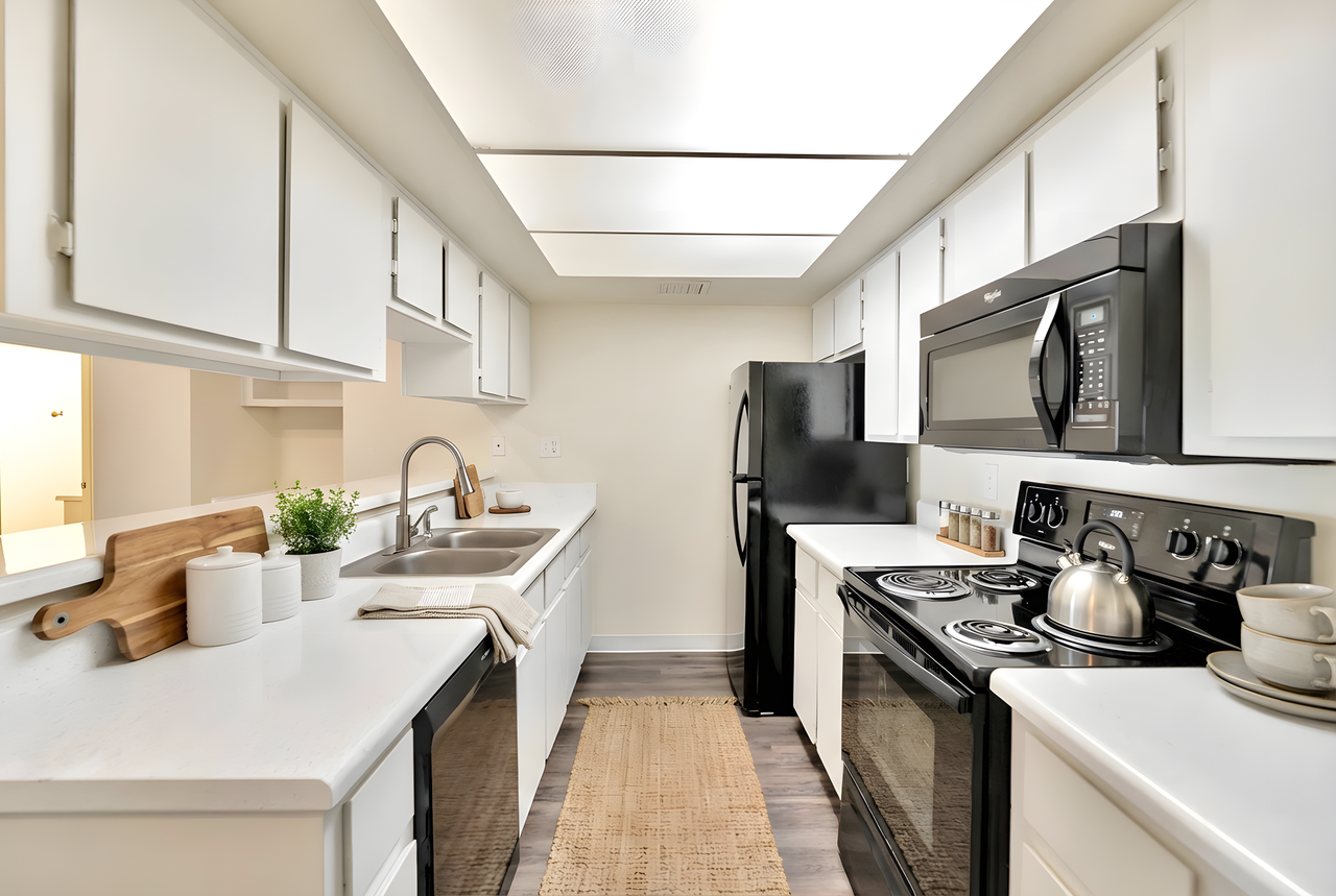 Lemon & Pear Tree Apartments - Photo 2 of 36