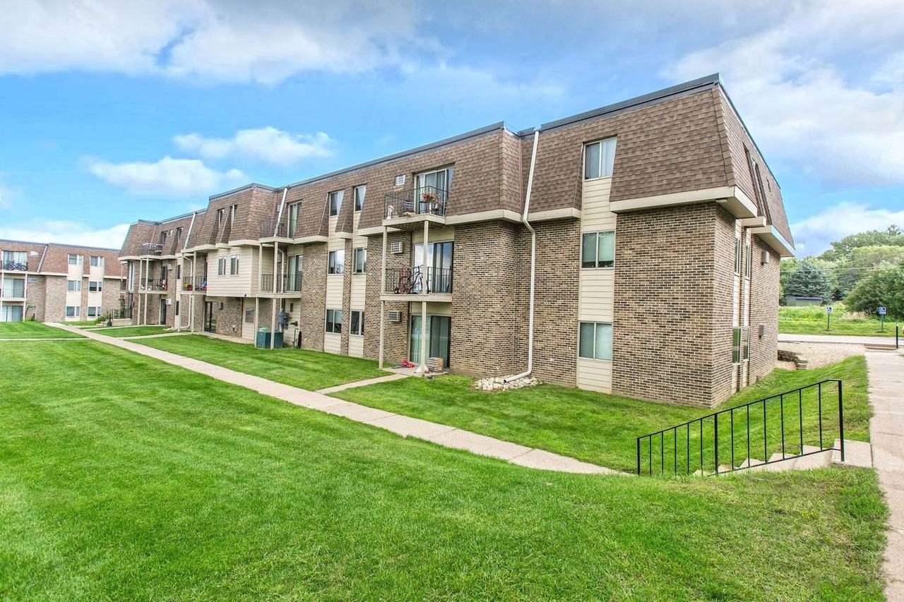 River Ridge Apartments - Photo 7 of 37