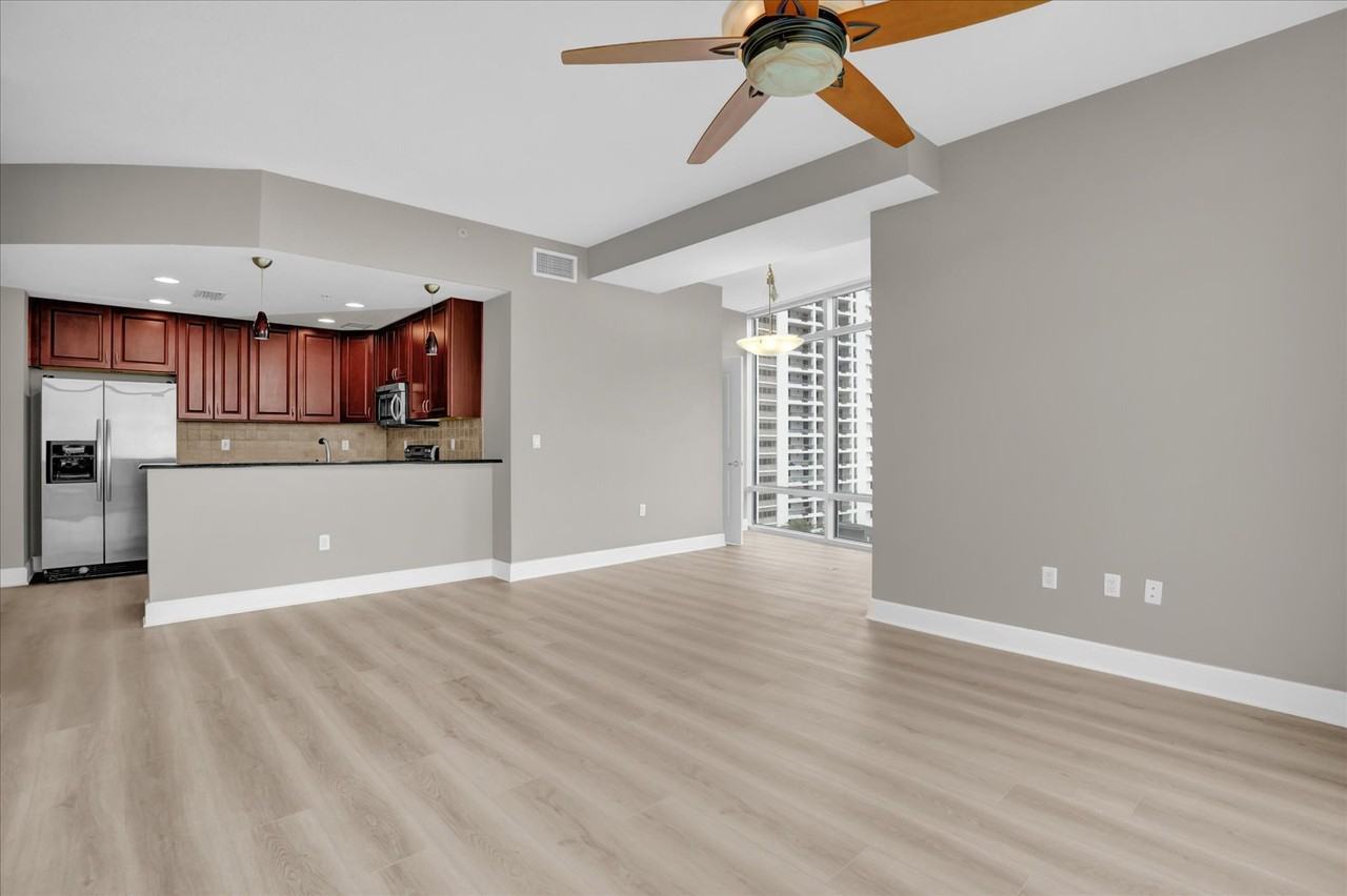 101 South Eola Drive - 802Unit 802 #802 - Photo 7 of 37