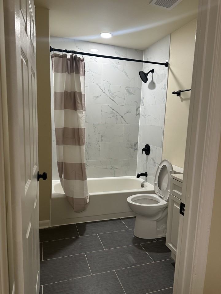 1624 Mcculloh St #2 - Photo 4 of 5