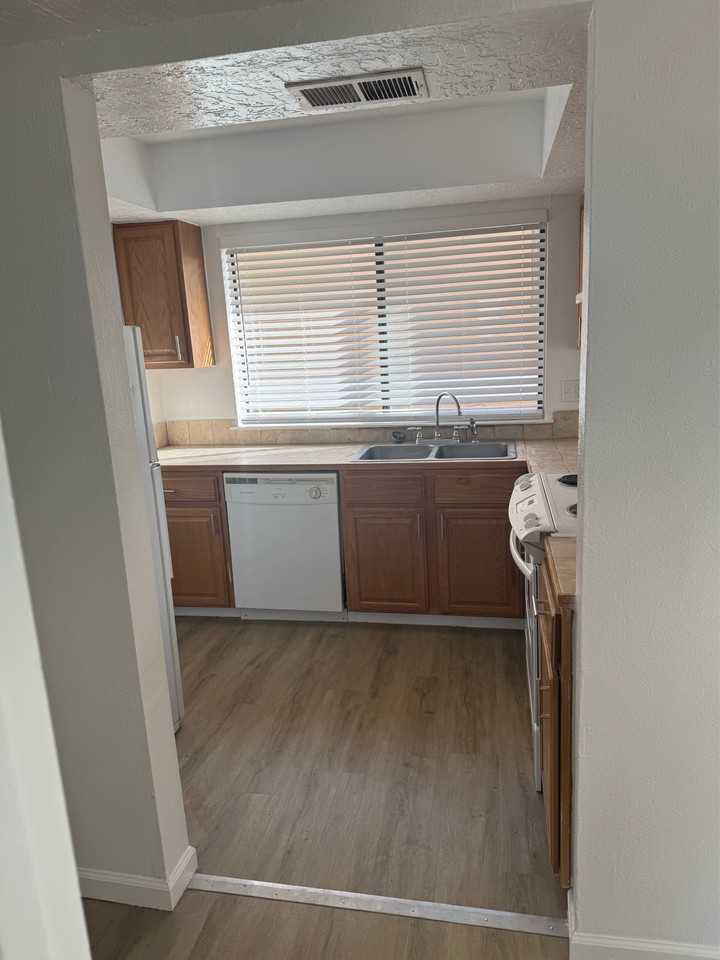 3500 Tulane Dr Ne #C - Photo 2 of 16