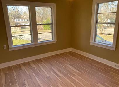 504 E Bradford St #1 - Photo 4 of 22