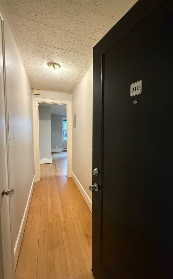 Oxford Crest Apartments - Photo 2 of 24