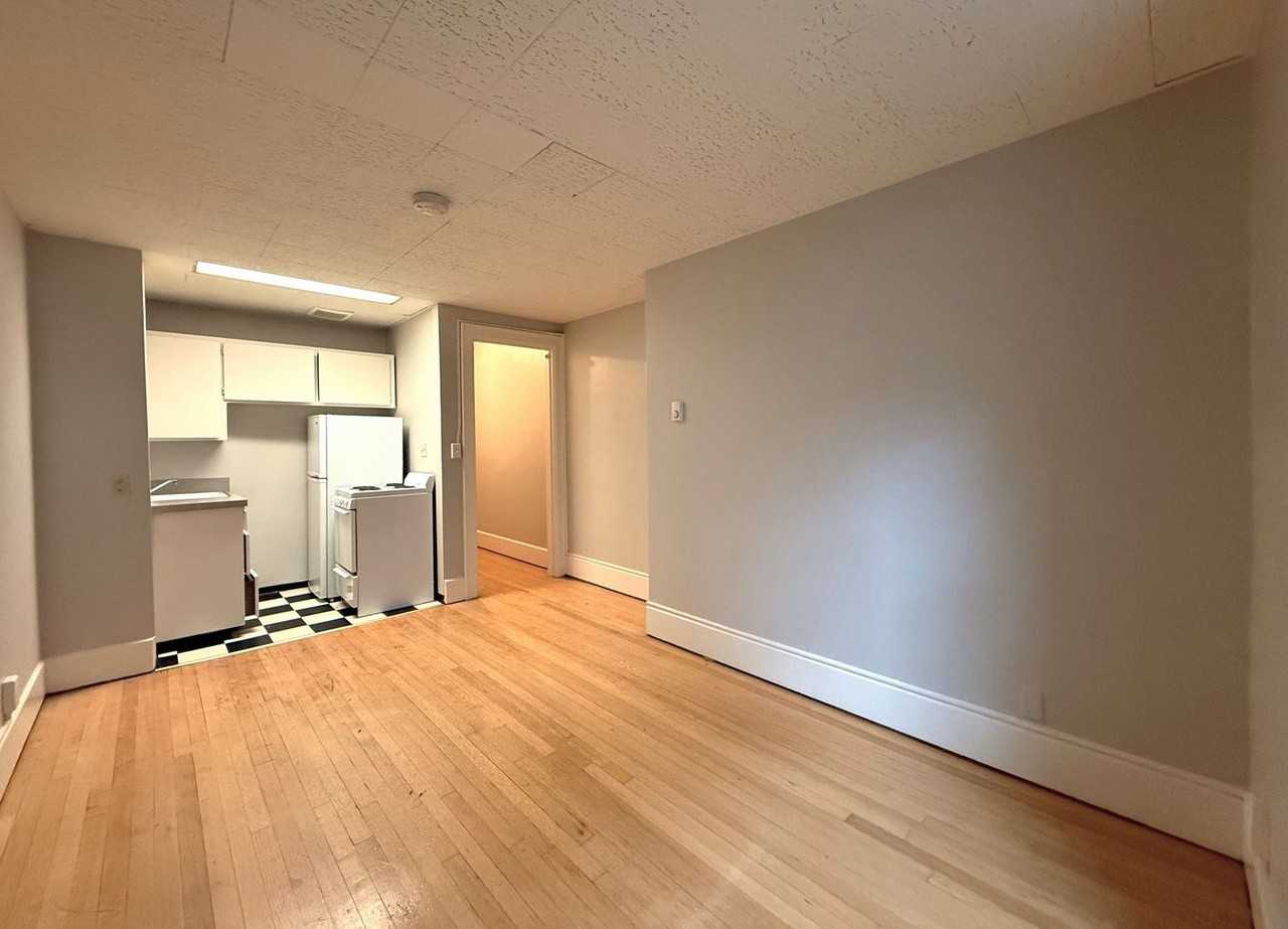 Oxford Crest Apartments - Photo 5 of 24