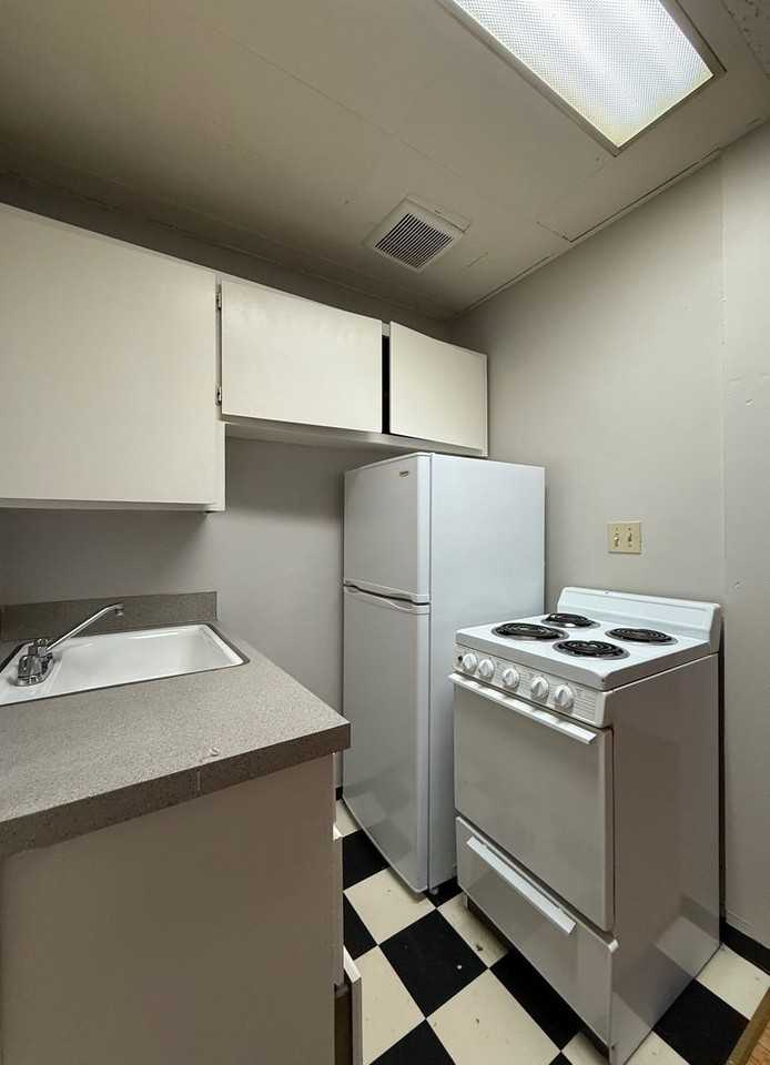 Oxford Crest Apartments - Photo 6 of 24