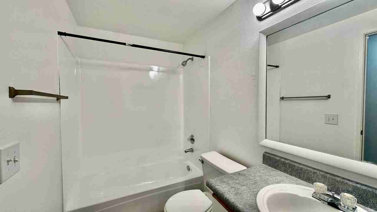 Clearwater Ridge Apartments - Photo 4 of 12