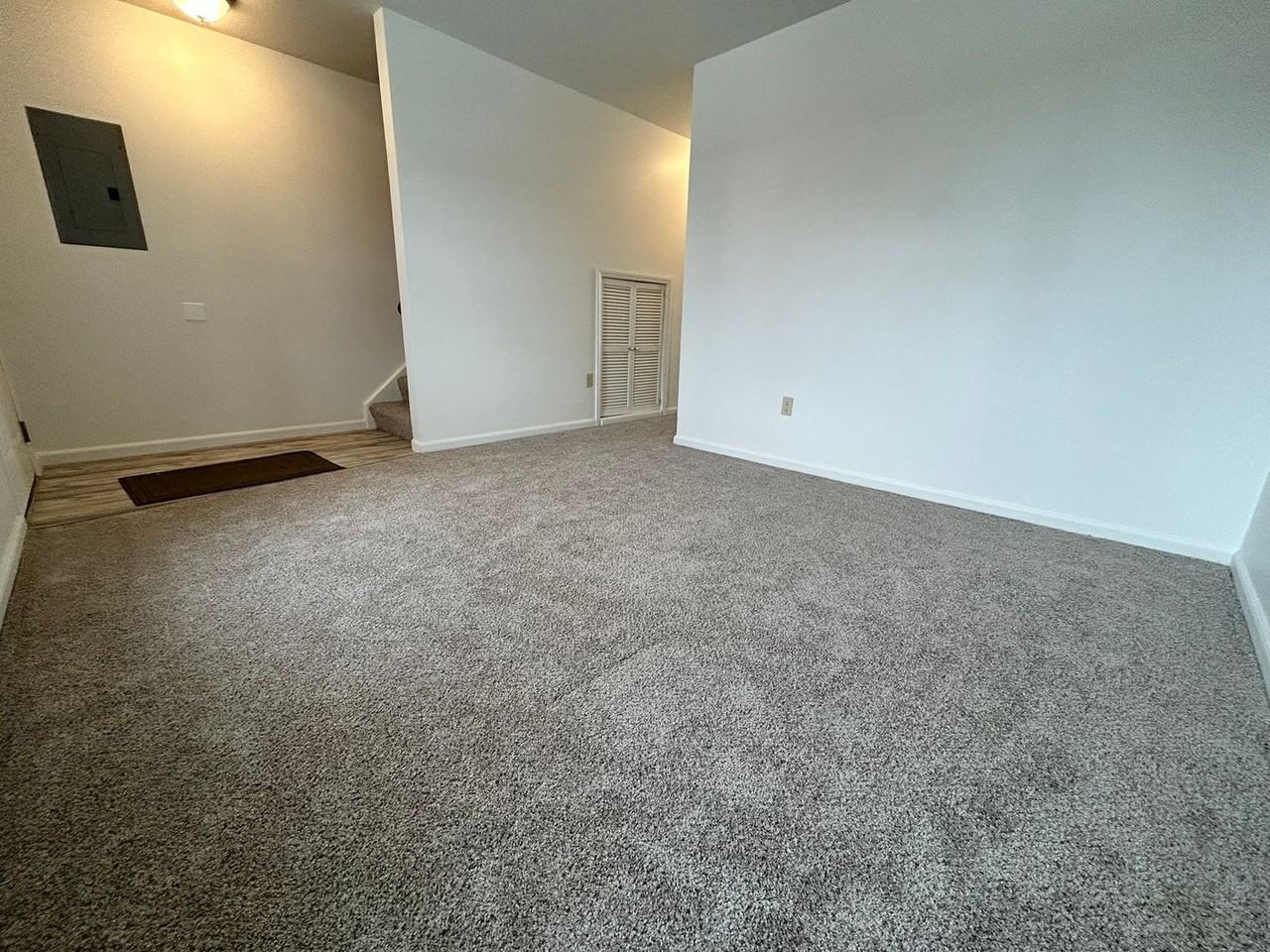 407 Bellwood Dr - Photo 4 of 16