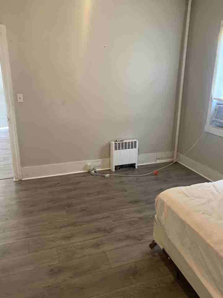 8 Warren St #1 - Photo 2 of 4