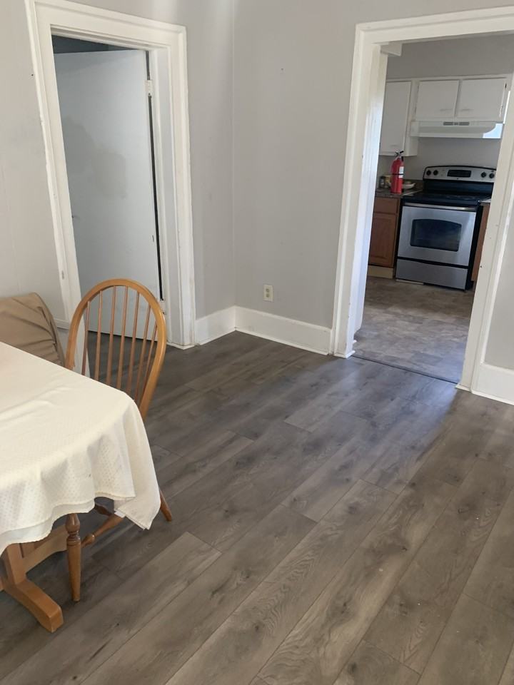 8 Warren St #1 - Photo 3 of 4