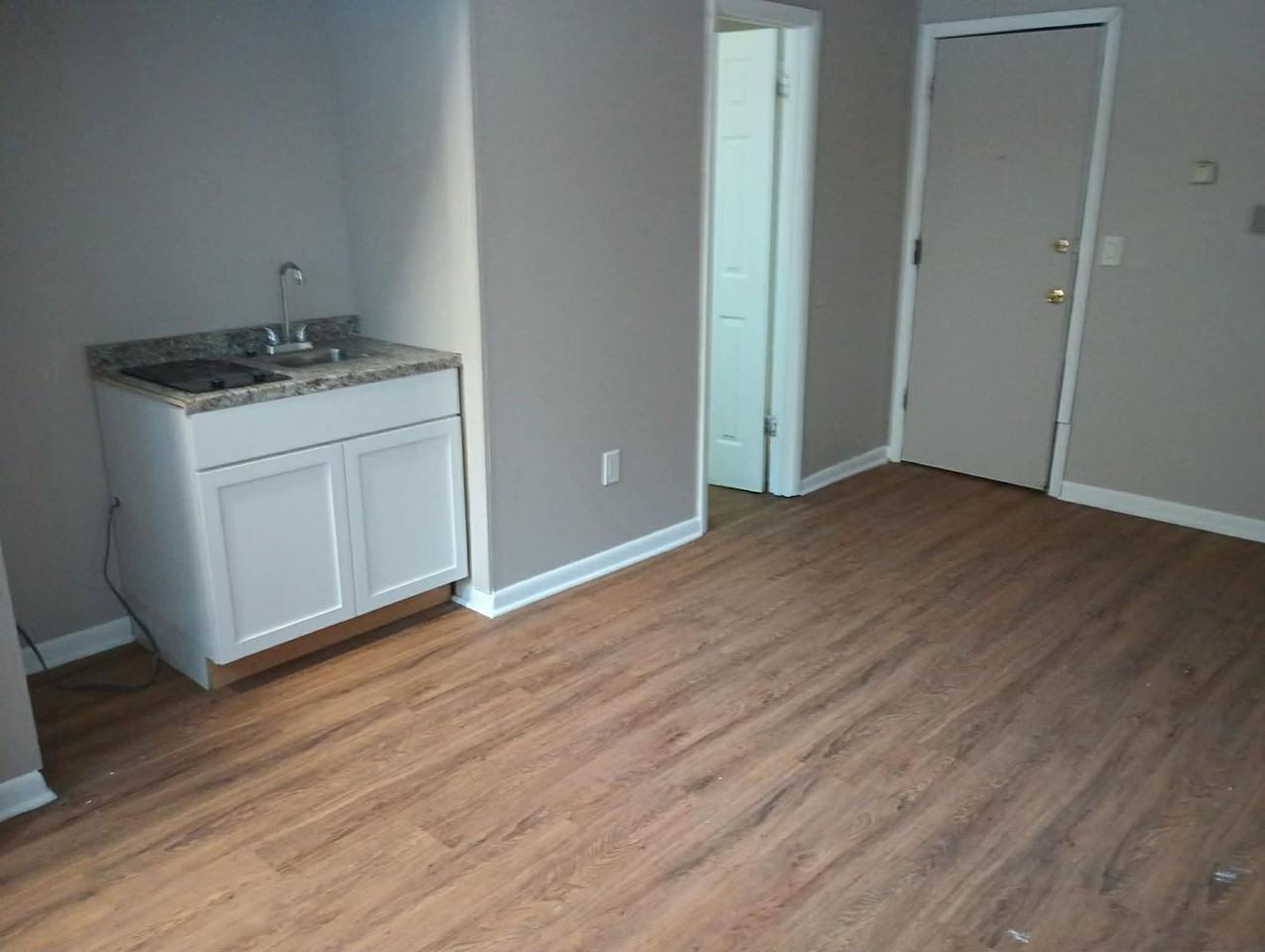 304 Court Street - Photo 3 of 18