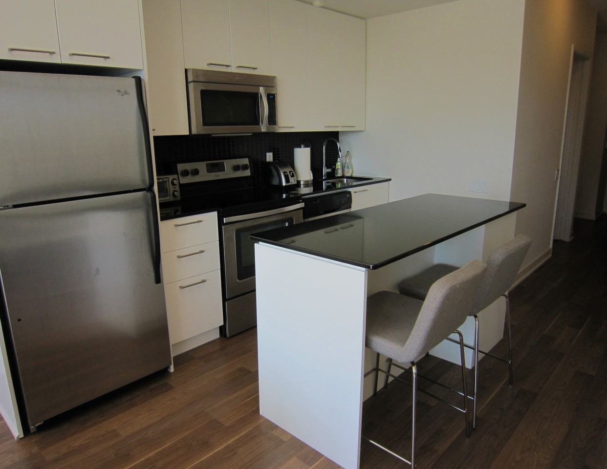 775 Minto King West - West Tower #805 - Photo 3 of 19