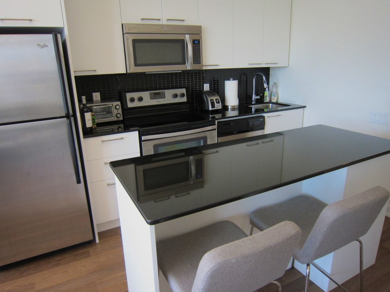 775 Minto King West - West Tower #805 - Photo 4 of 19