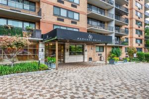 featured image of 60 Parkway Dr E #6JJ