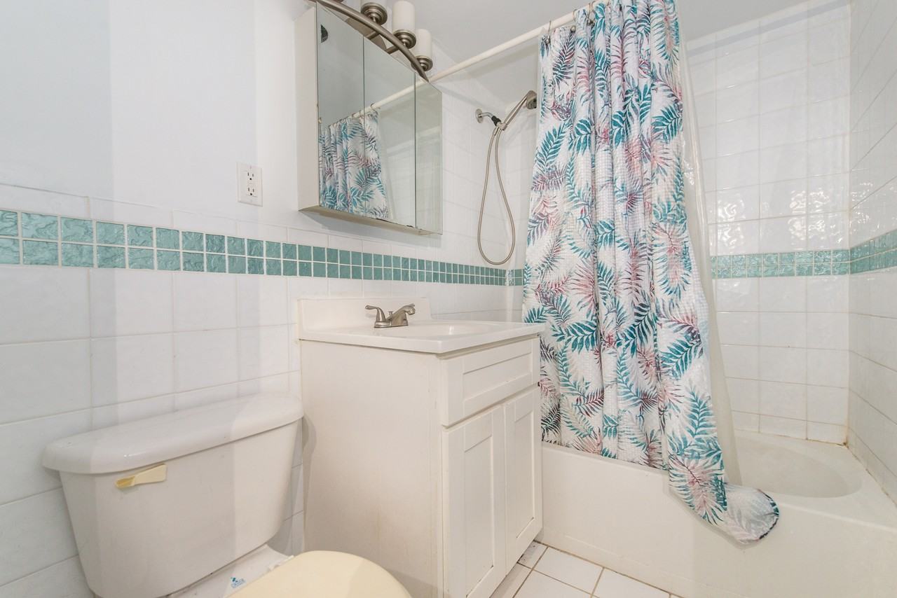 60 Parkway Dr E #6JJ - Photo 3 of 9