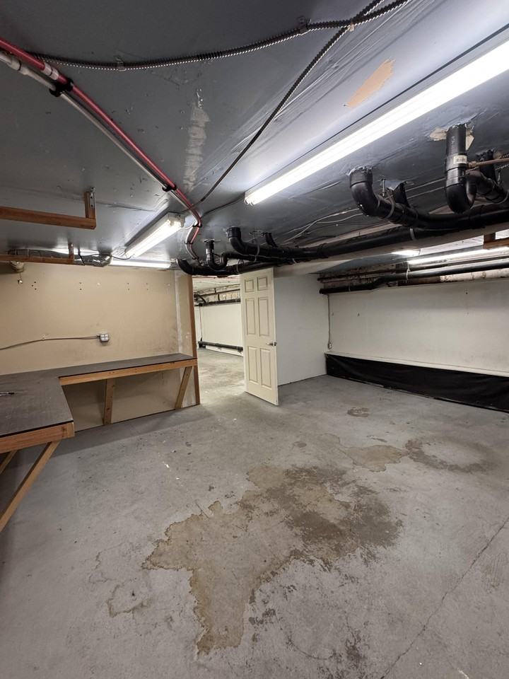 212 Alaskan Way South #009 - Photo 3 of 6