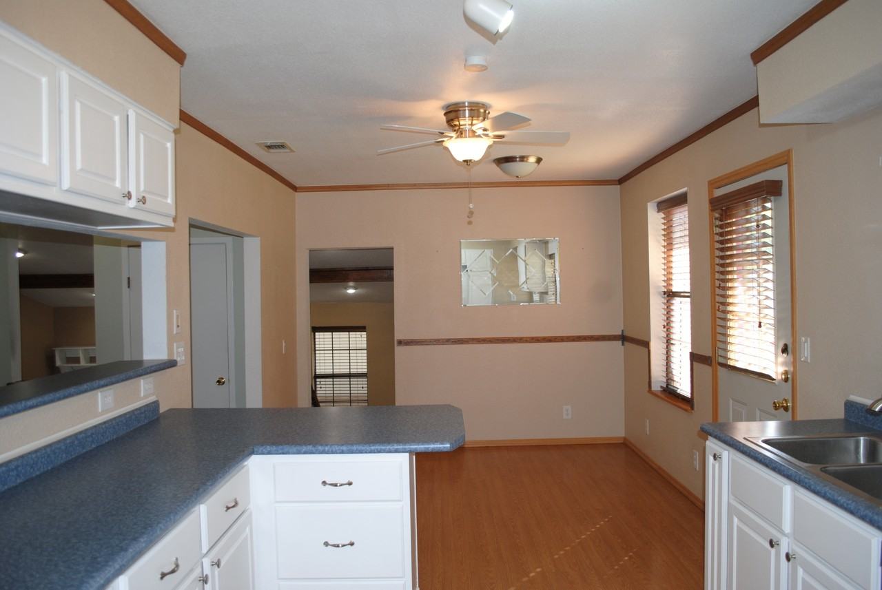 W Adams Ave #1 - Photo 7 of 33