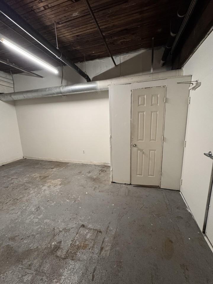 212 Alaskan Way South #006 - Photo 5 of 6