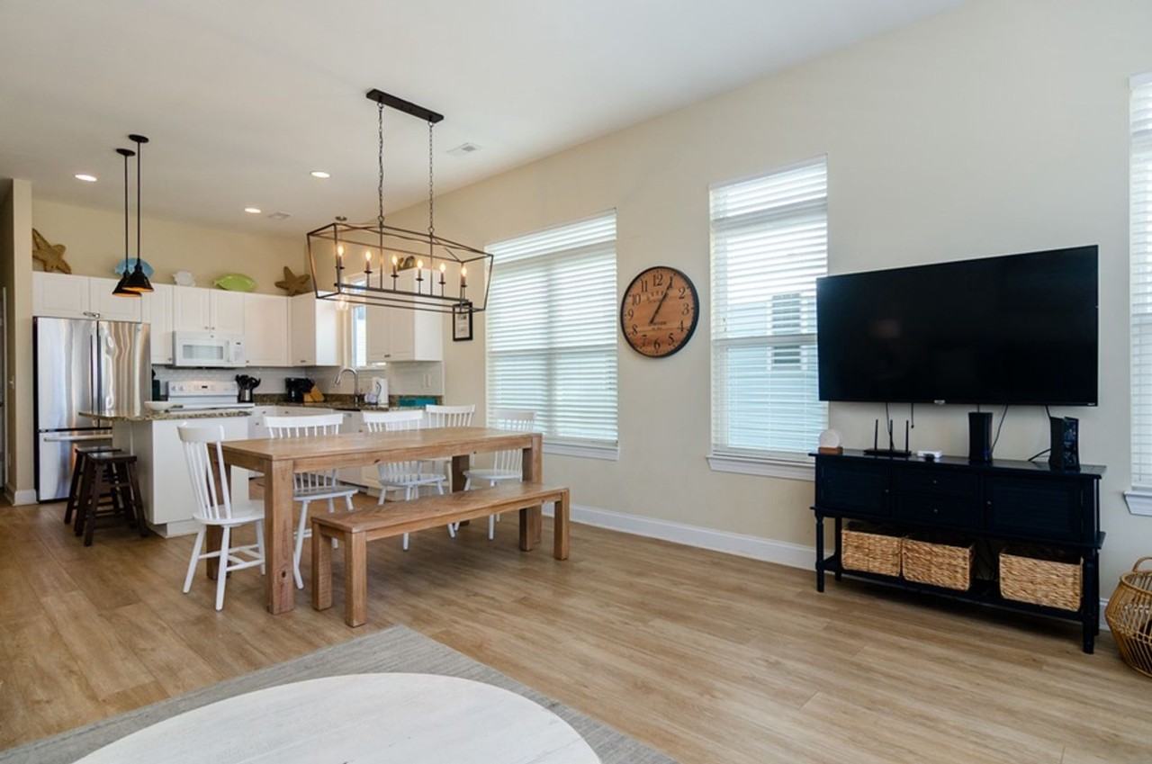 1410 Bowfin Ln - Photo 2 of 50