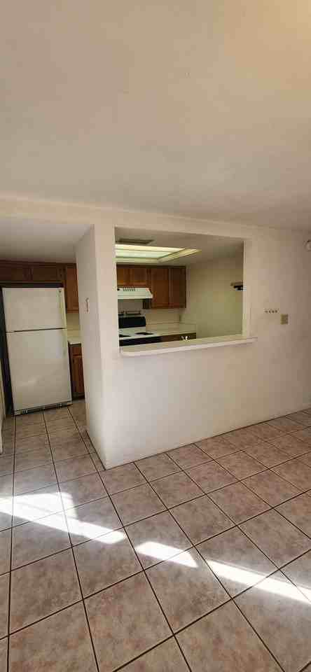 5734 Sw 8th Pl - Photo 4 of 17