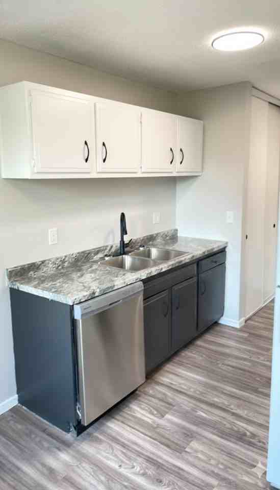 Royal Oaks Apartments - Photo 3 of 50