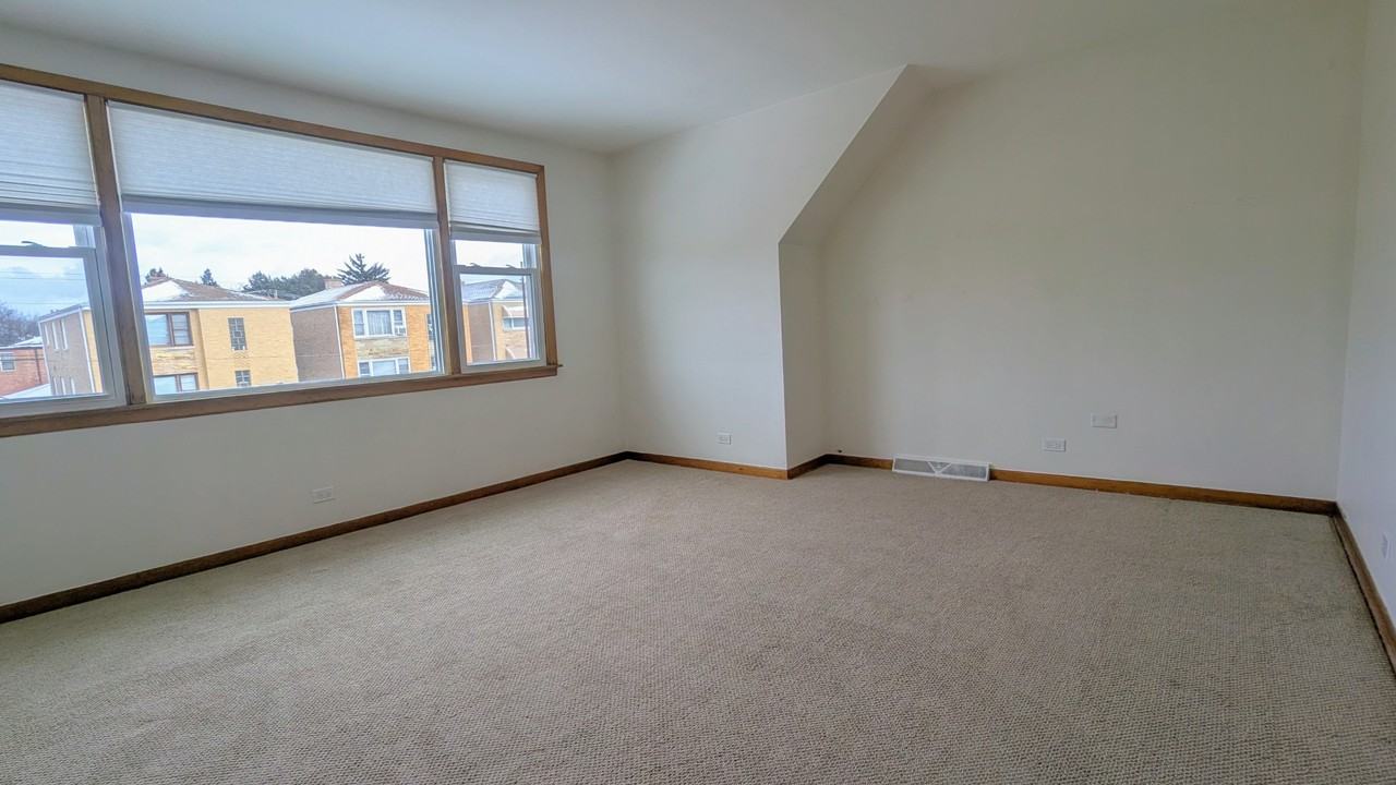 6038 N Elston Ave #2 - Photo 5 of 15