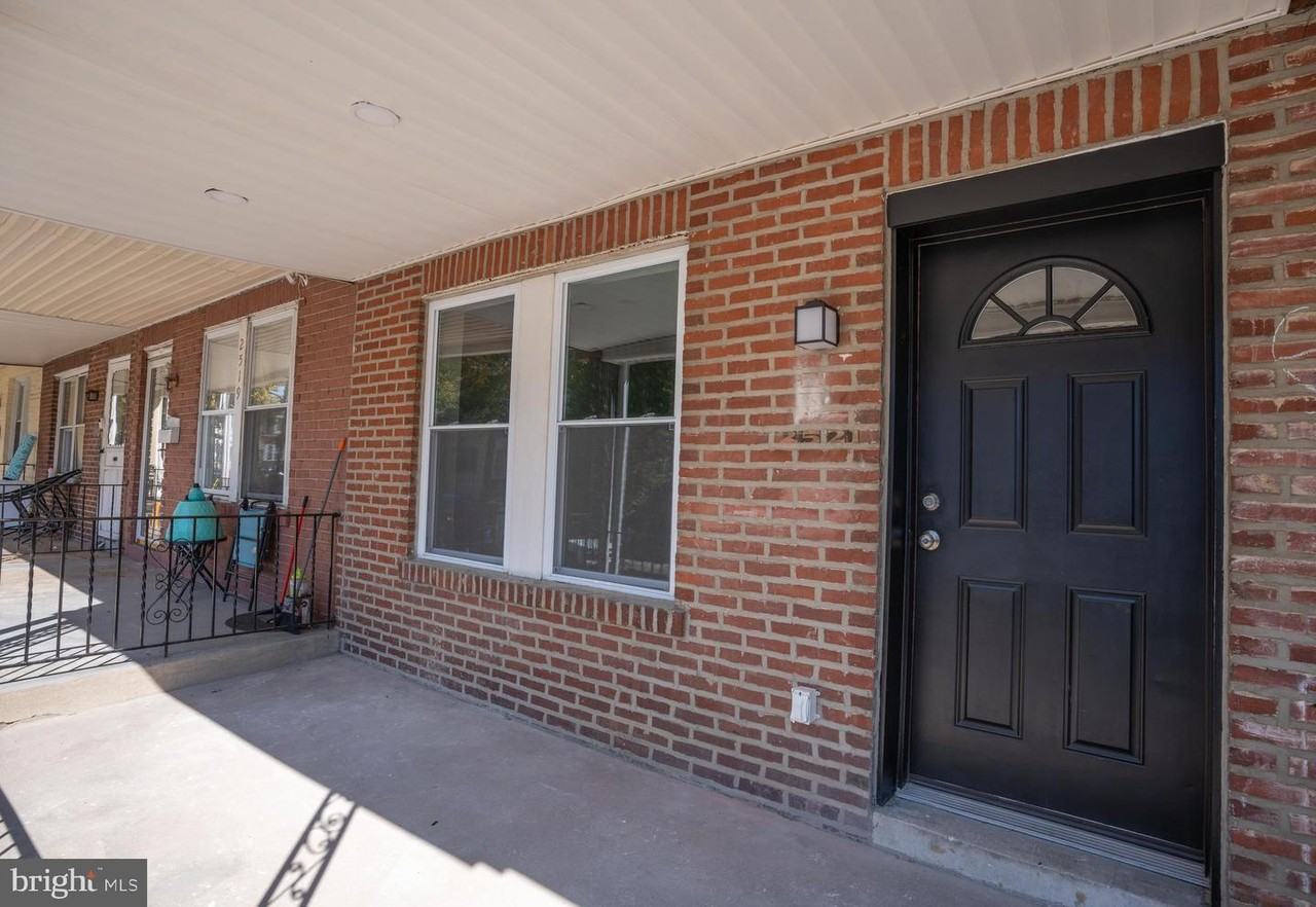 2521 S Dewey St #1 - Photo 2 of 20