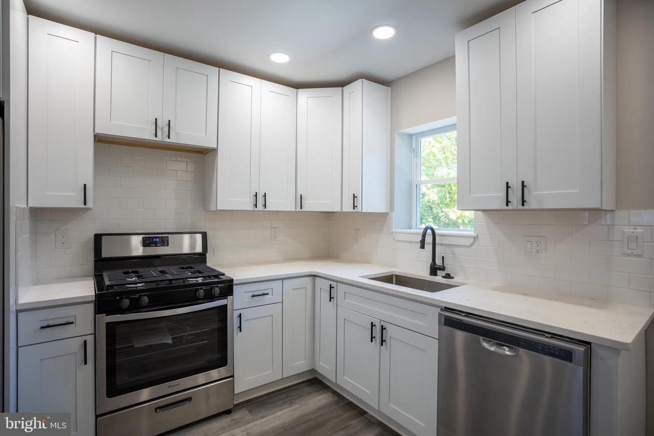 2521 S Dewey St #1 - Photo 4 of 20