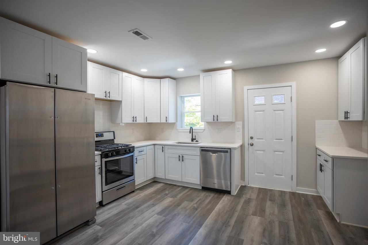 2521 S Dewey St #1 - Photo 6 of 20