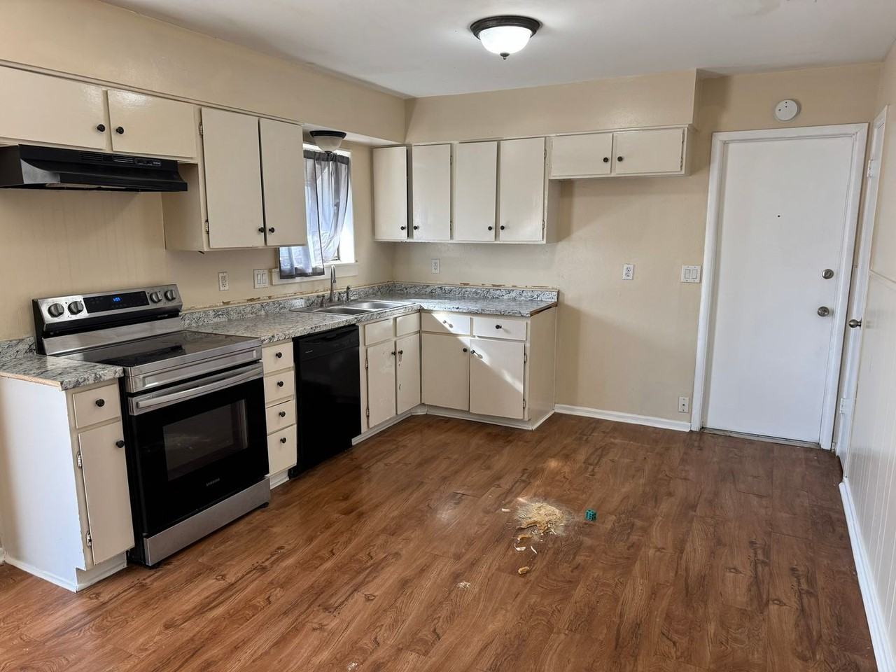 5874 Castle Run - Photo 4 of 22