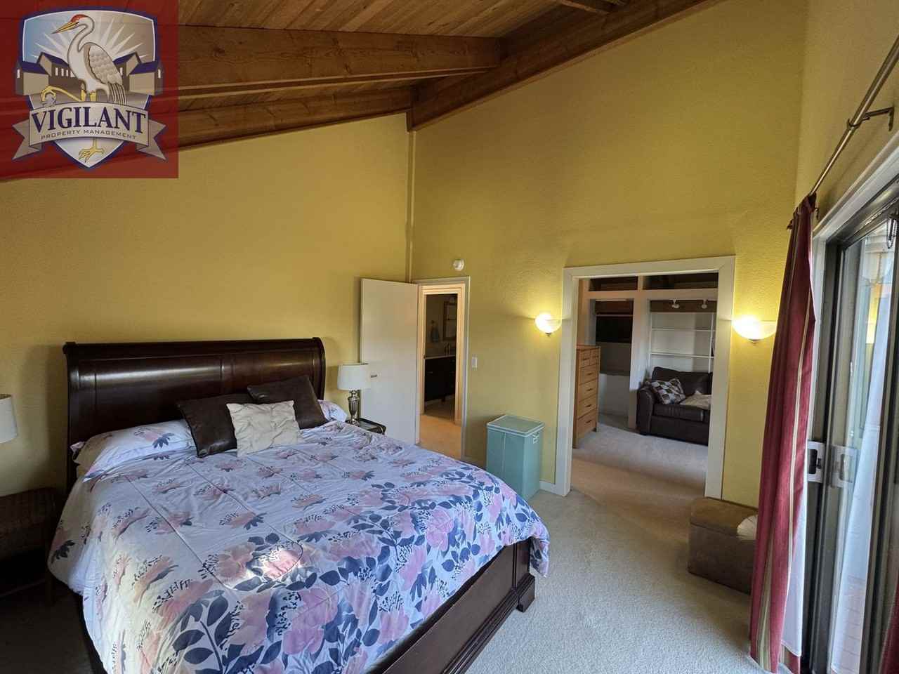 8601 Se Evergreen Hwy - Photo 7 of 50