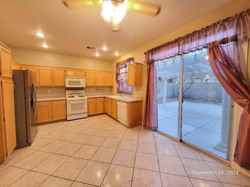 8552 Gold Flash Ave #1 - Photo 5 of 19