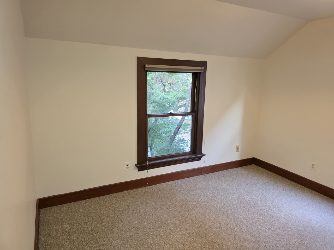 1308 Nw 20th Ave - Photo 3 of 17