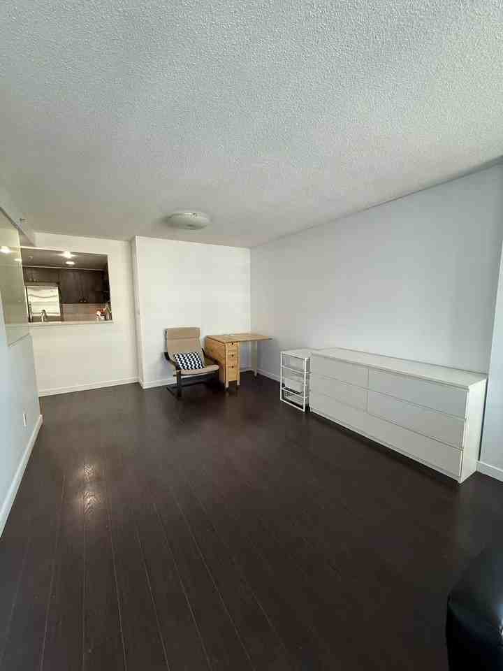 8100 Lansdowne Road - Photo 4 of 17