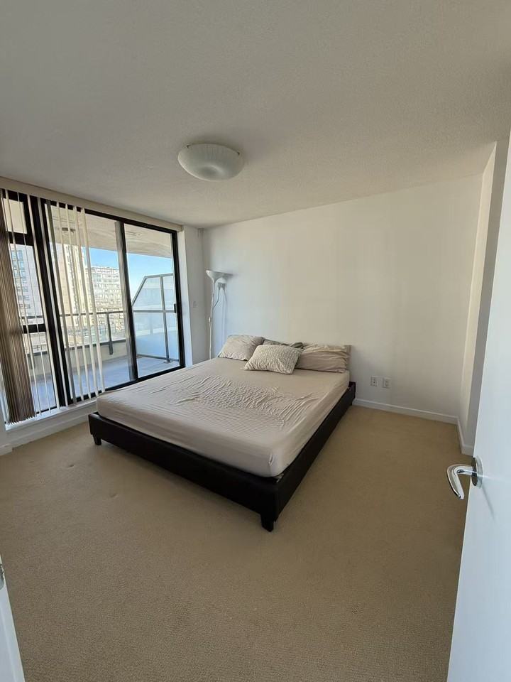 8100 Lansdowne Road - Photo 7 of 17