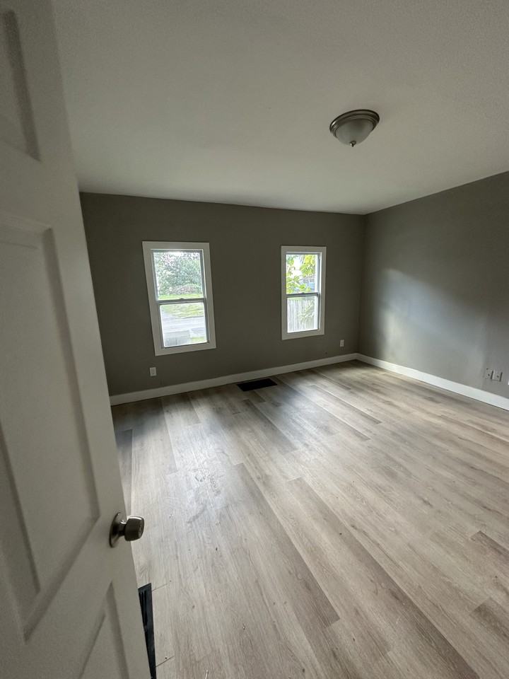 612 N Geddes St #2 - Photo 3 of 3