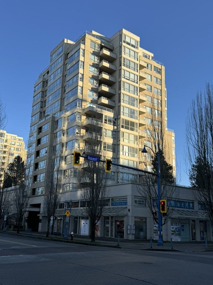 8238 Saba Rd - Photo 3 of 14