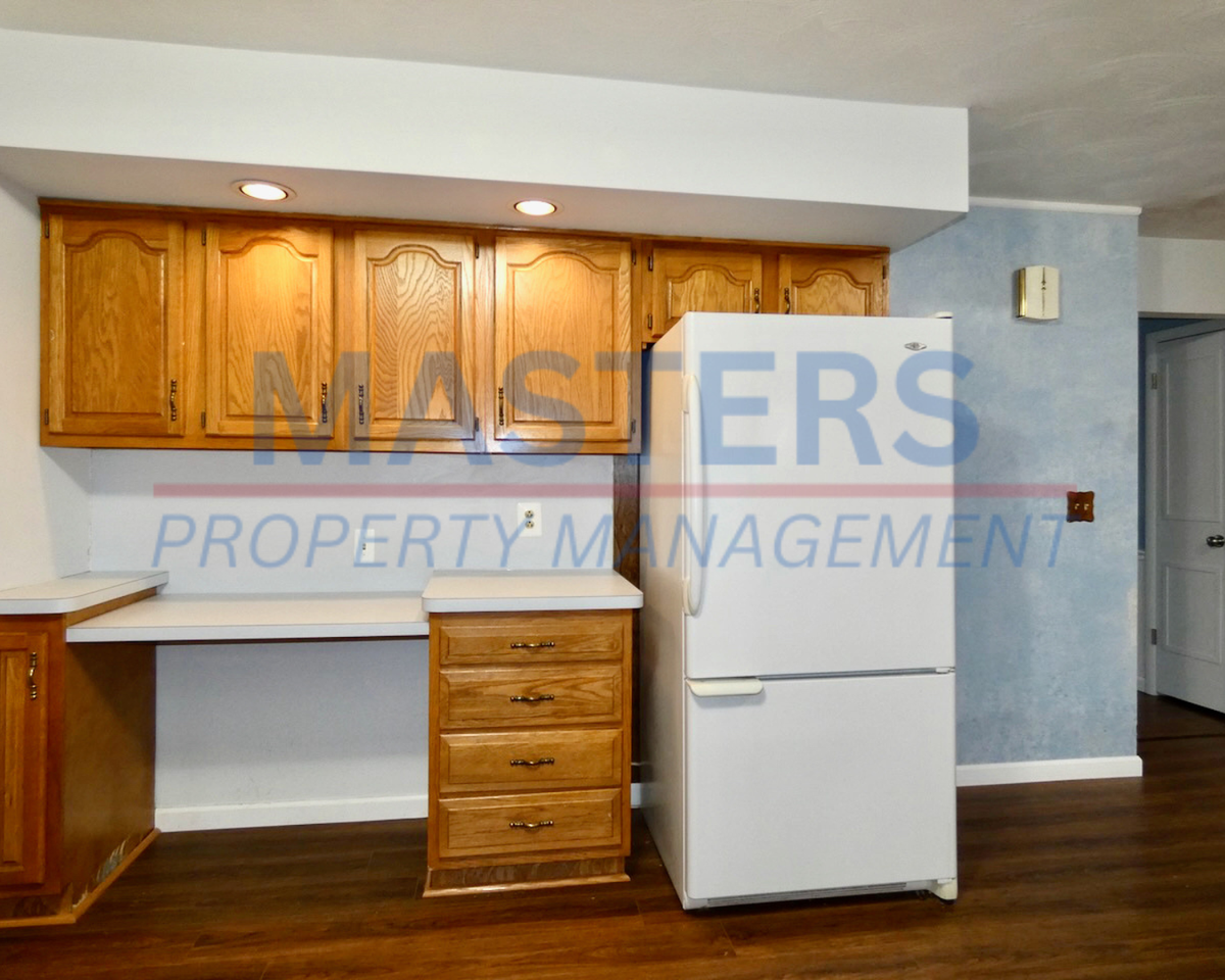 10477 Mandell Rd - Photo 6 of 32