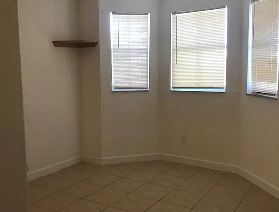 2461 Se 16th Ter #1 - Photo 2 of 8